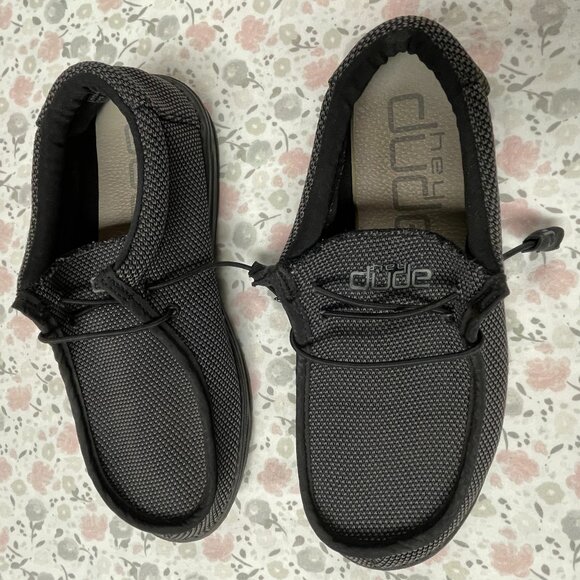 Hey Dude Slip On Shoes Men's Size 9 - Like New - Picture 2 of 11
